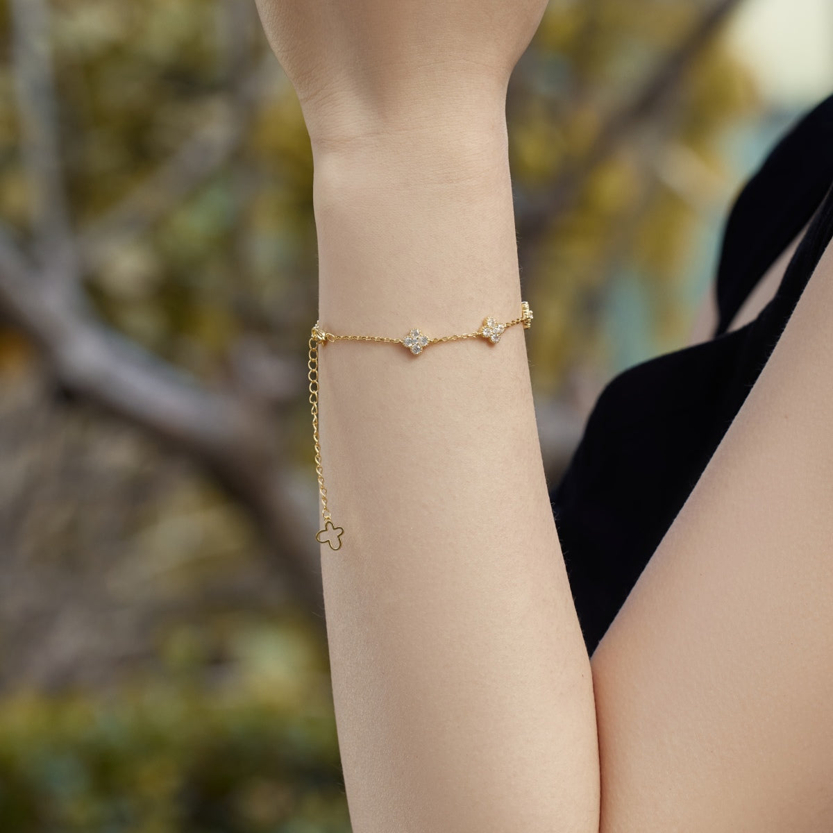 [GALE]Four-Leaf Clover Hollow Butterfly Bracelet