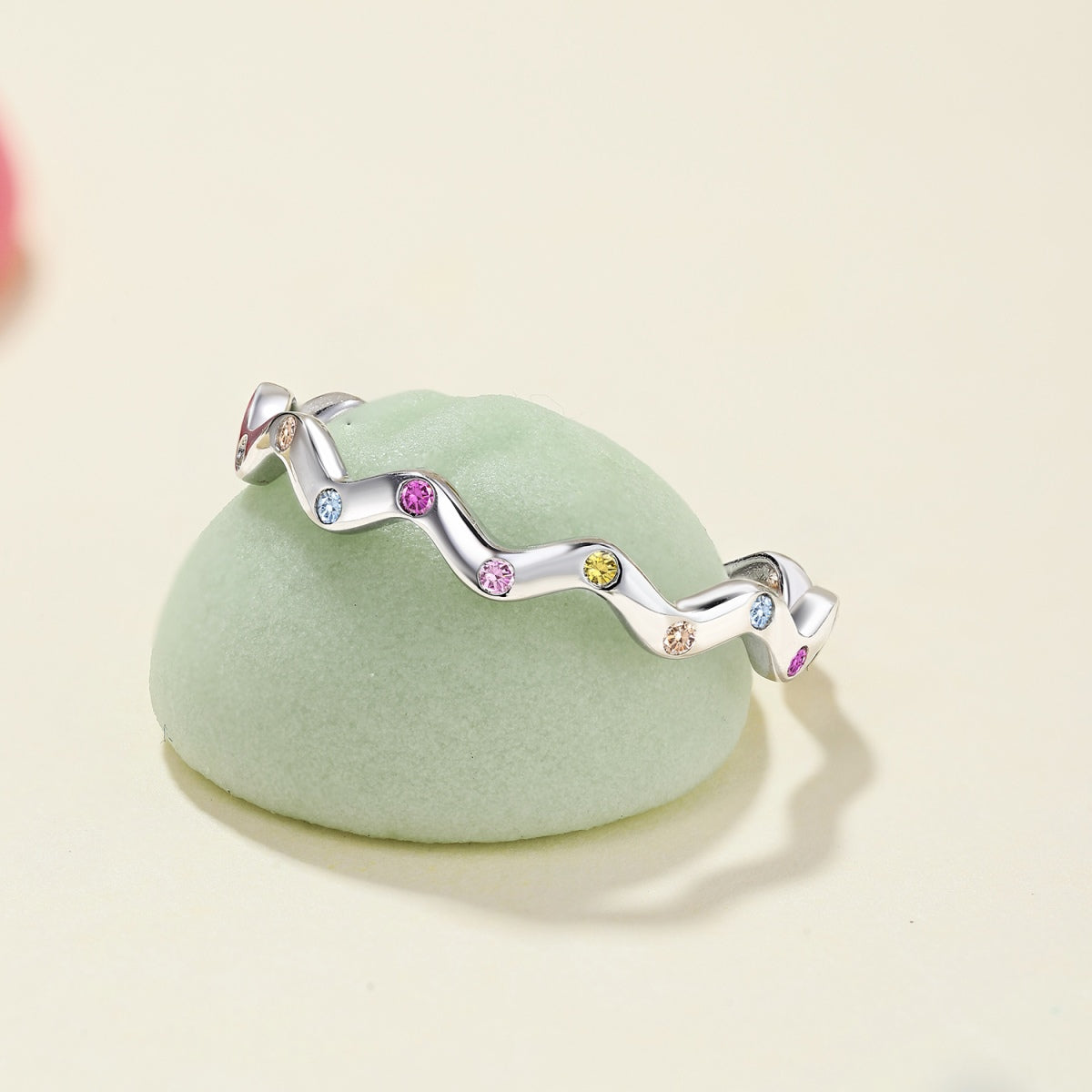 [GALE]Ornate Vibrant Round Cut Daily Ring