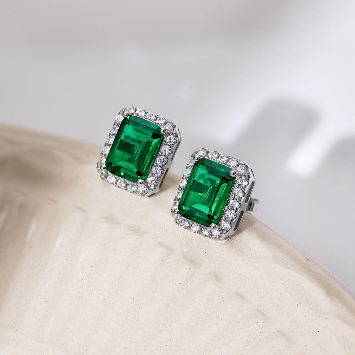 [GALE]Luxurious Dainty Emerald Cut Banquet Earrings