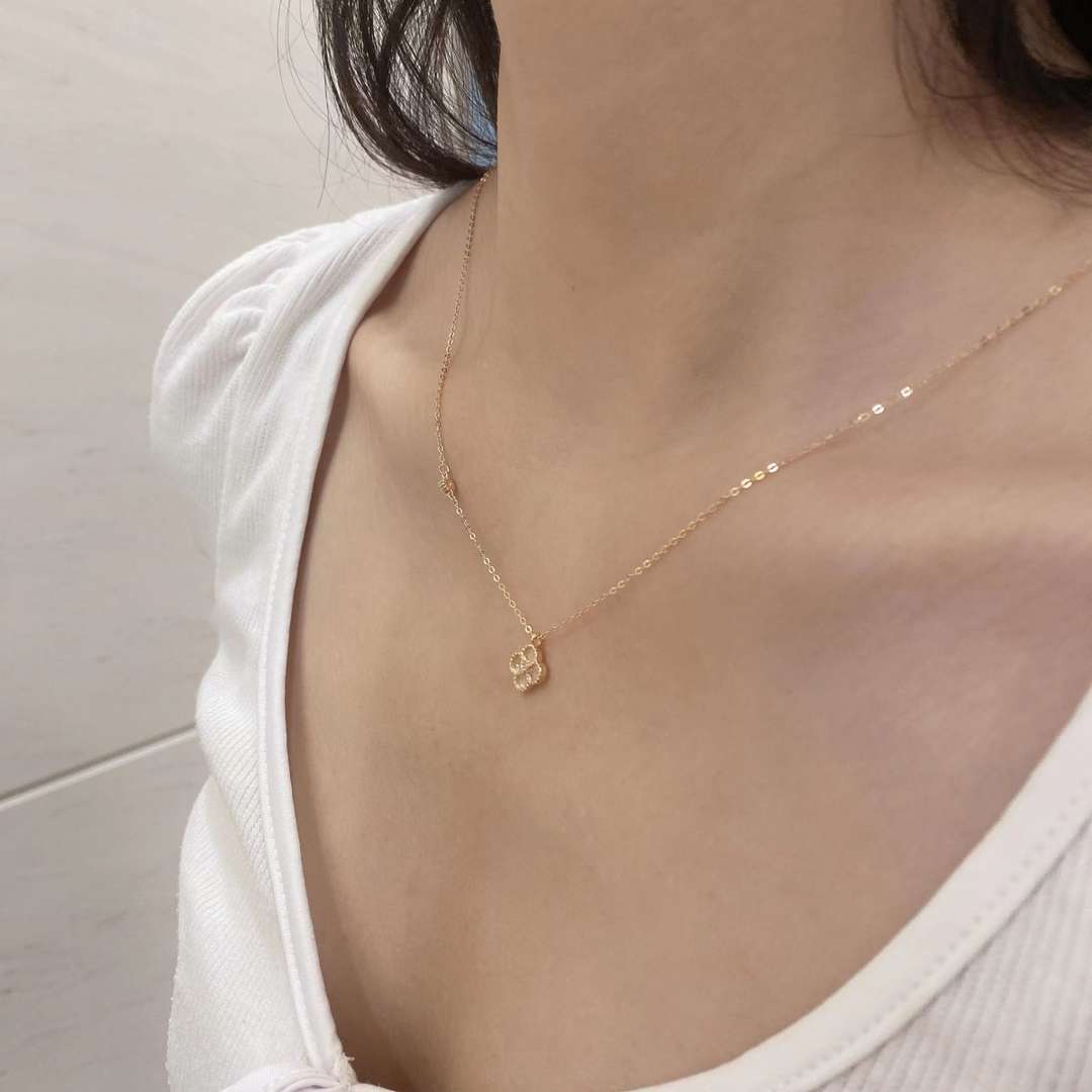 [GALE]Delicate Flower Shape Necklace