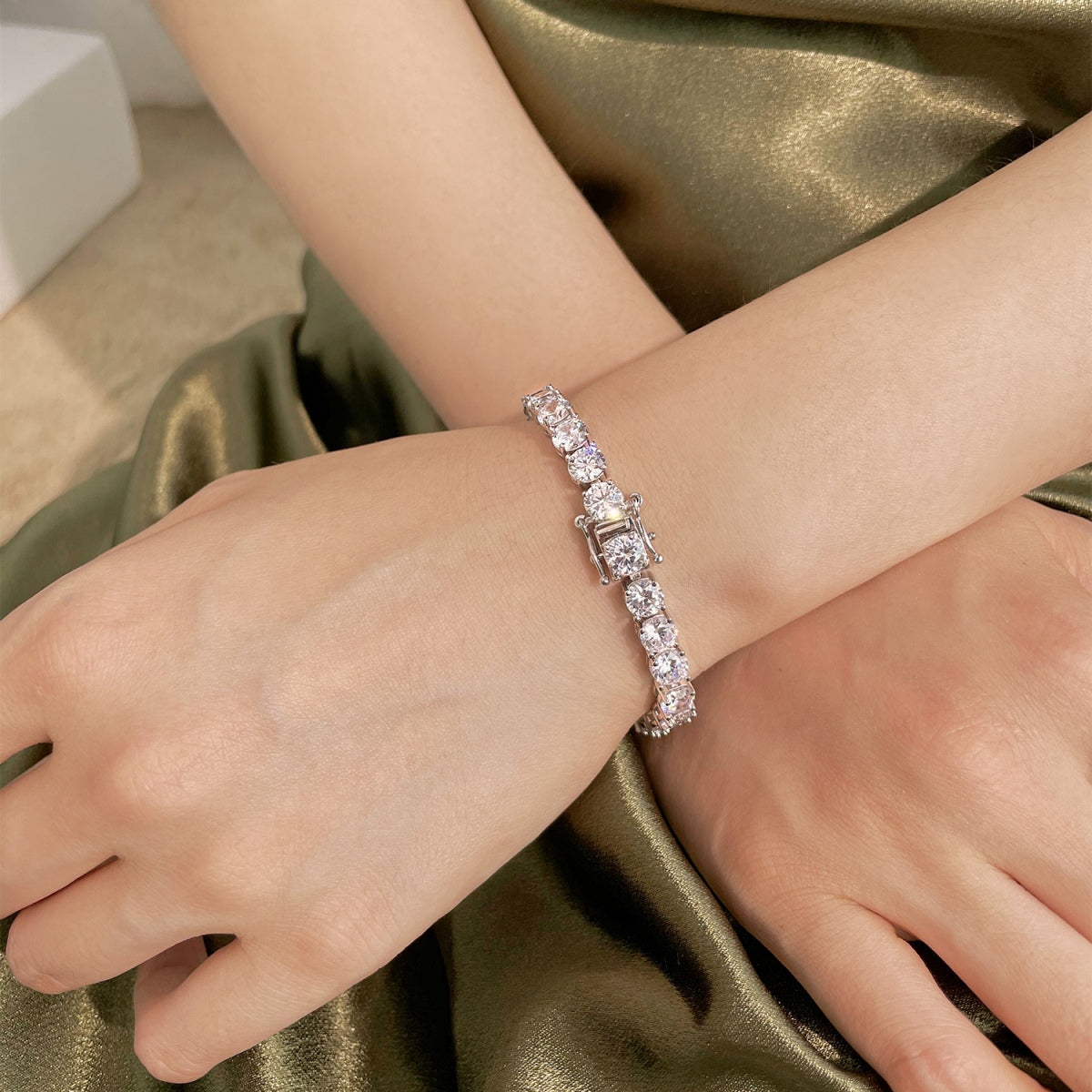 [GALE]0.75 Carat Dazzling Round Cut Wedding Bracelet