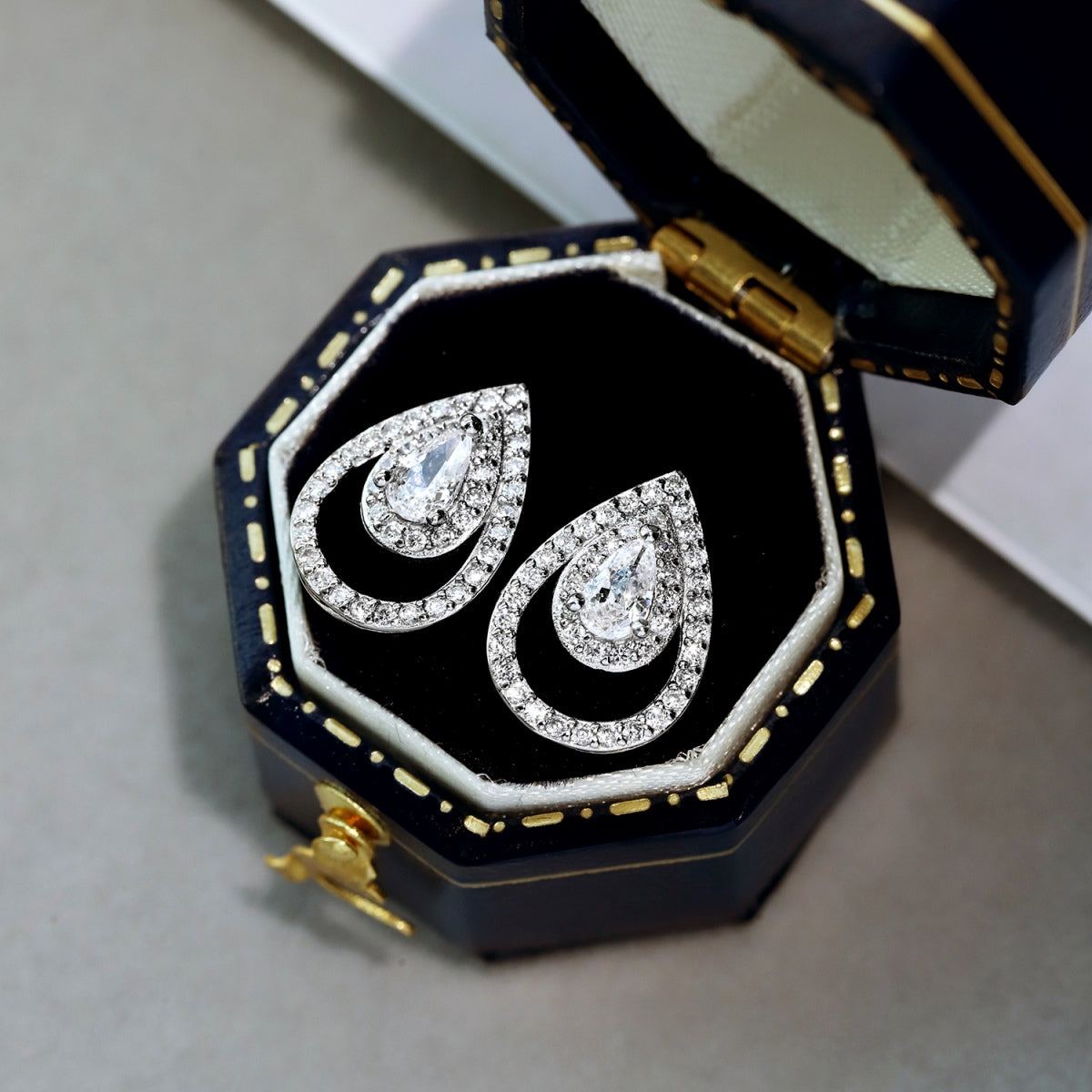 [GALE]Sparkling Delicate Water Drop Shape Daily Earrings