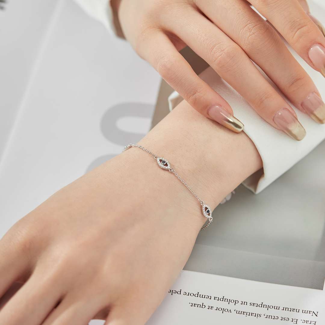 [GALE] Halskette mit Anhänger in Form des Bösen Blicks