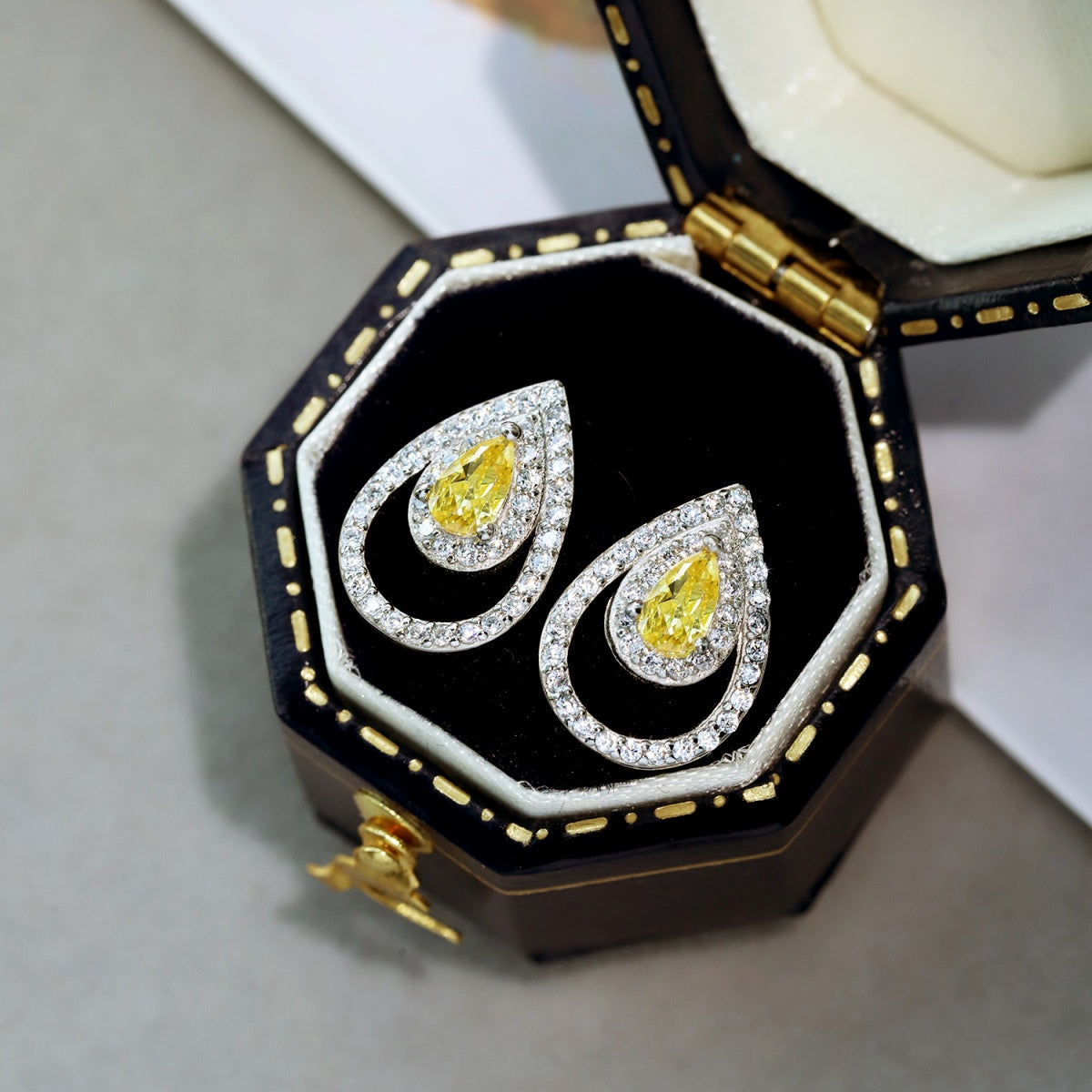 [GALE]Sparkling Delicate Water Drop Shape Daily Earrings