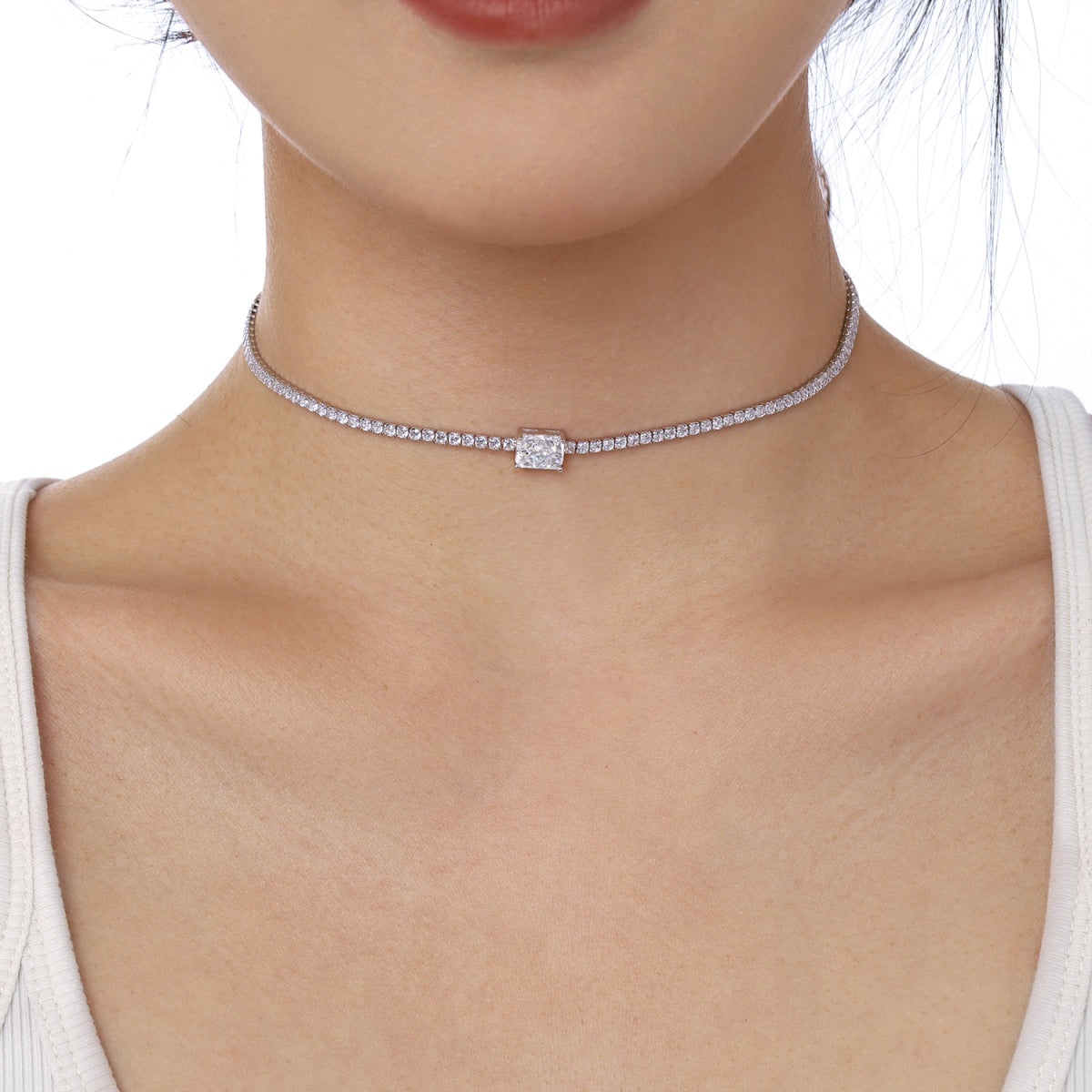 [GALE]2.0 carat Ornate Emerald Cut Necklace