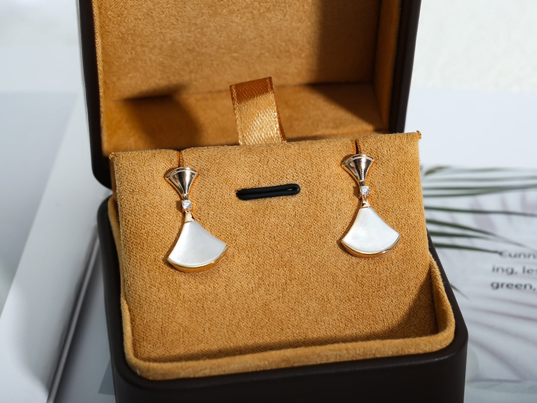 [GALE]DREAM MOP PINK GOLD EARRINGS