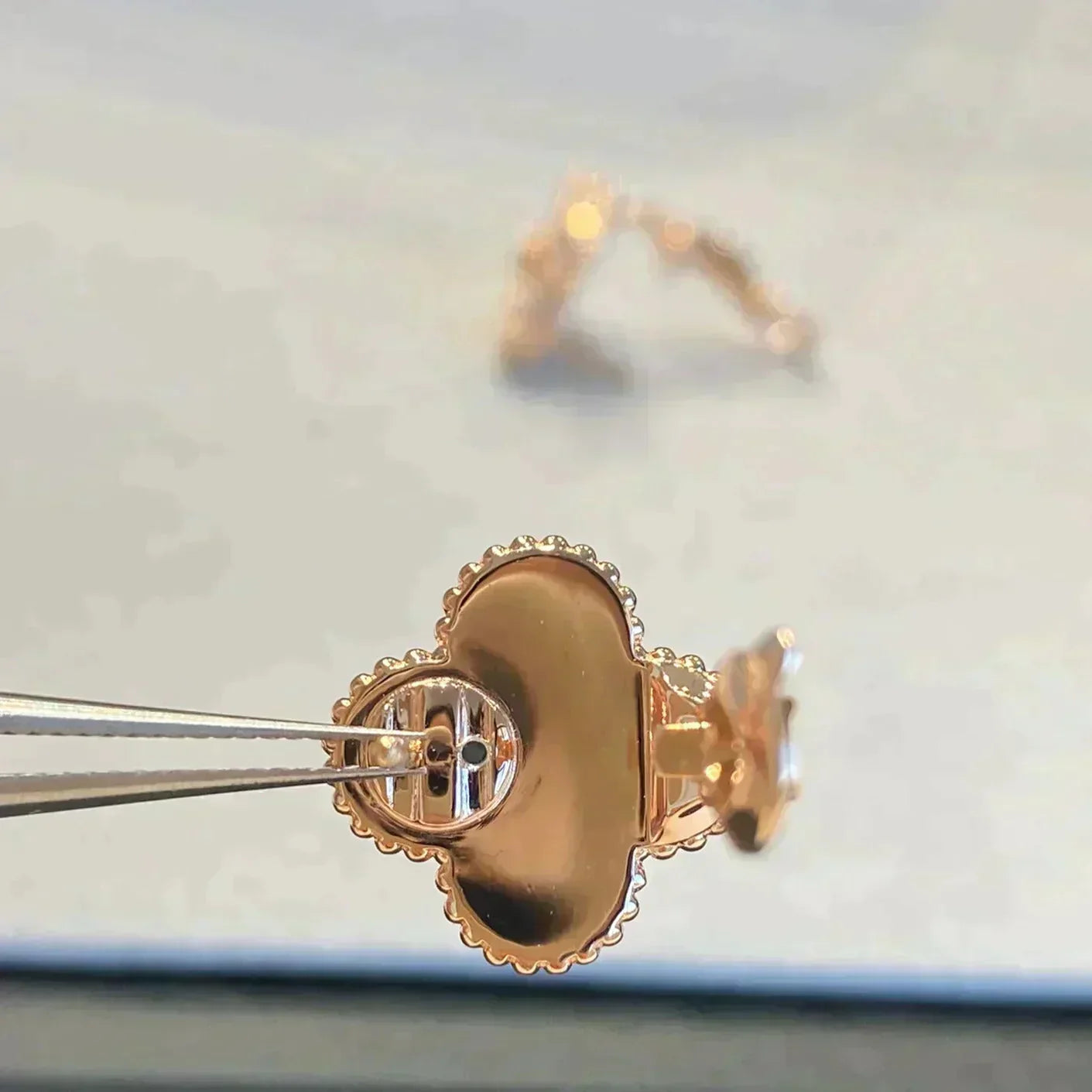 [GALE]CLOVER MEDIUM 1 MOTIFS GRAUER MOP DIAMANT-OHRRINGE