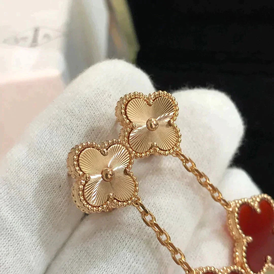 [GALE]CLOVER 2 MOTIF LASER CARNELIAN EARRINGS