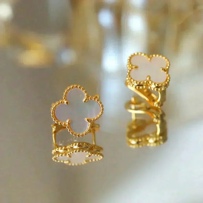 [GALE]CLOVER MEDIUM 1 MOTIFS WHITE MOP STUD EARRINGS