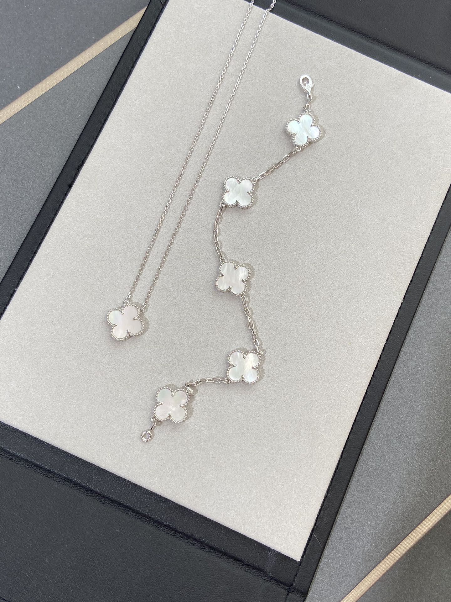 [GALE]CLOVER SILVER POP 5 MOTIF ARMBAND 