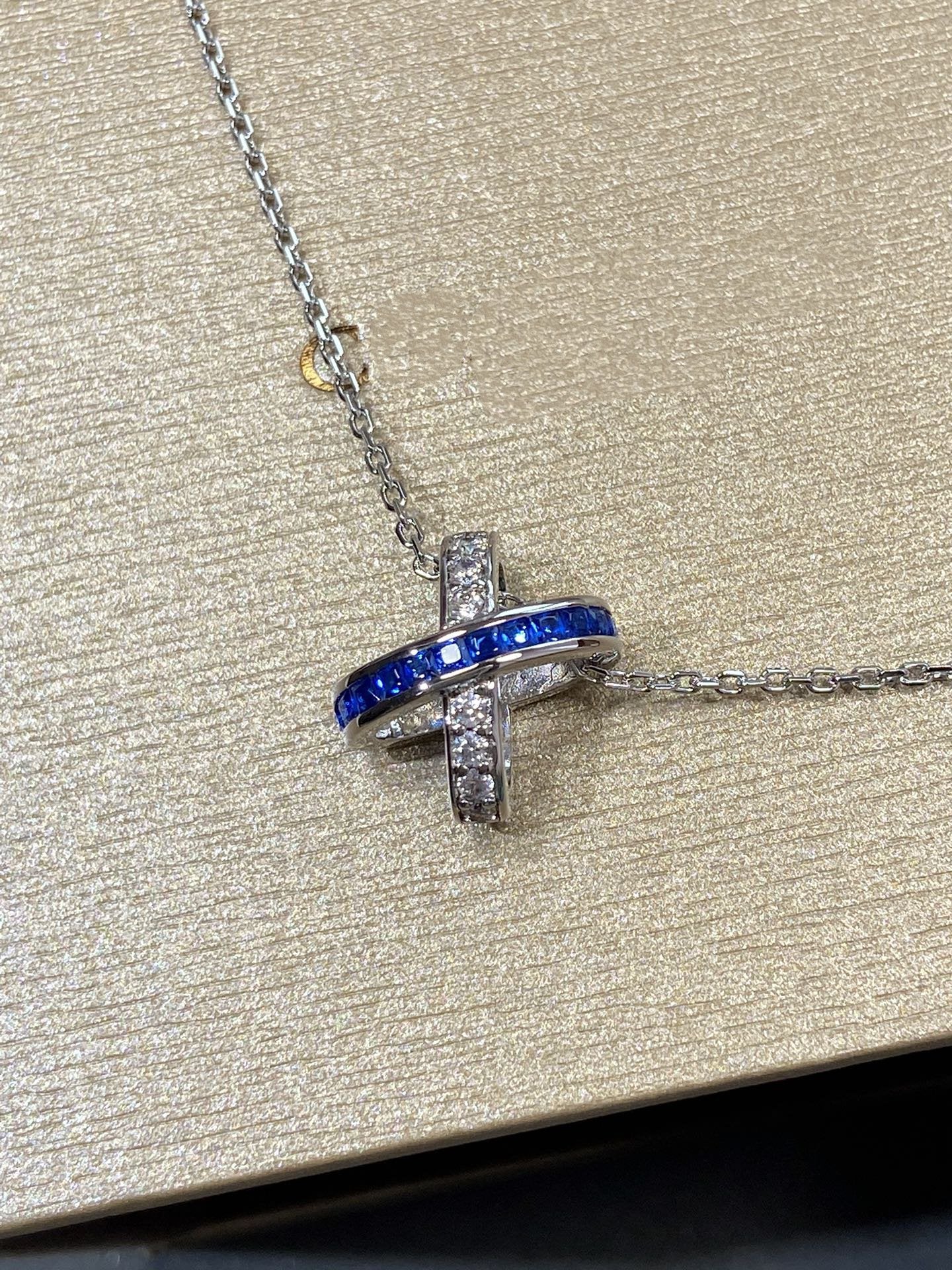 [GALE]LIENS DIAMOND SILVER NECKLACE