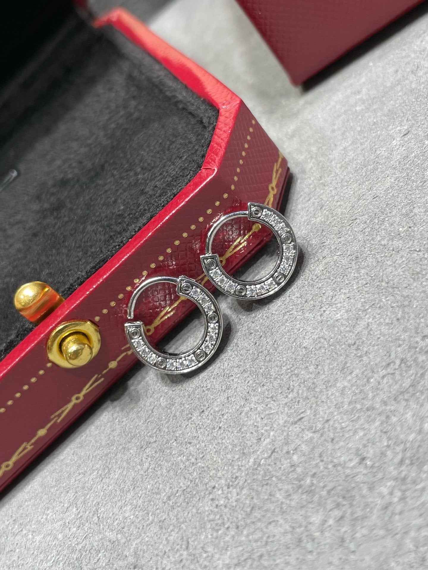 [ゲイル]ラブ ダイヤモンド イヤリング