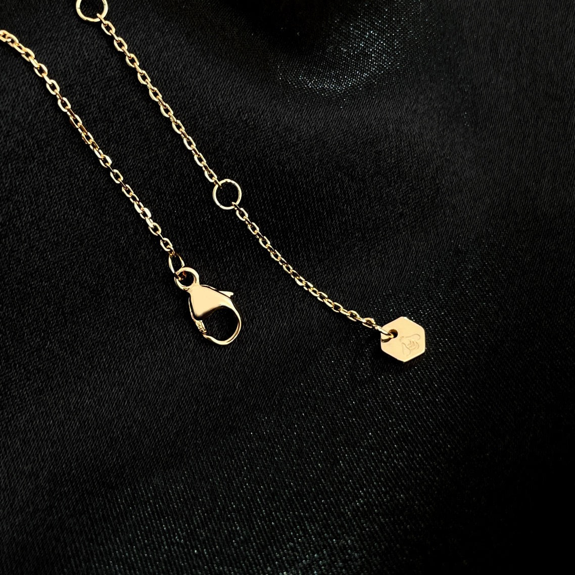 [GALE]BEE MINI NECKLACE