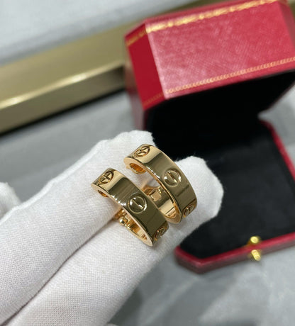 [ゲイル]ラブ 5.5MM イヤリング