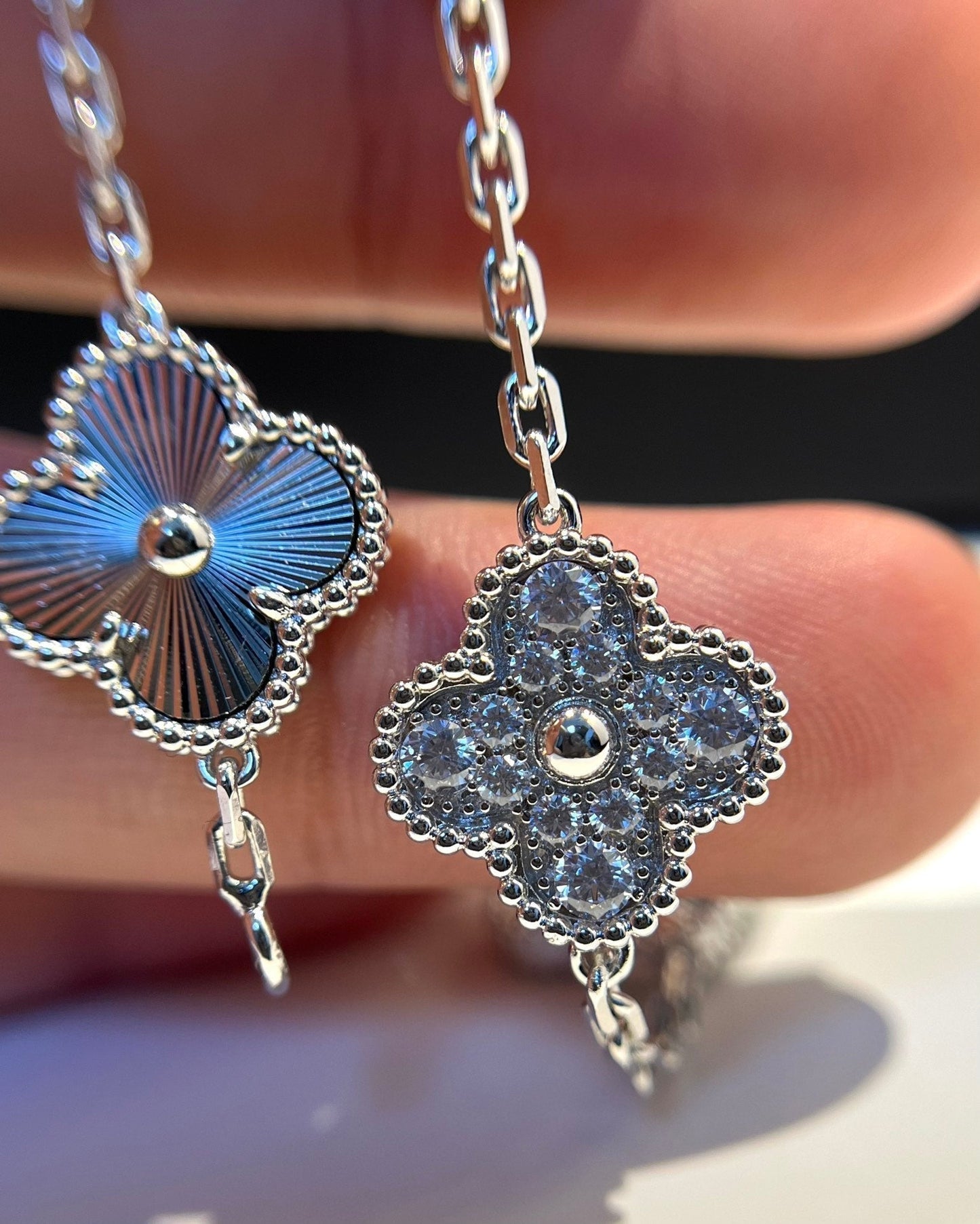 [GALE] CLOVER 5 MOTIF LASER BRACELET COLLECTION