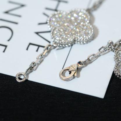 [GALE] Kleeblatt-Armband mit 5 Motiven, silberfarben und mit Diamanten besetzt