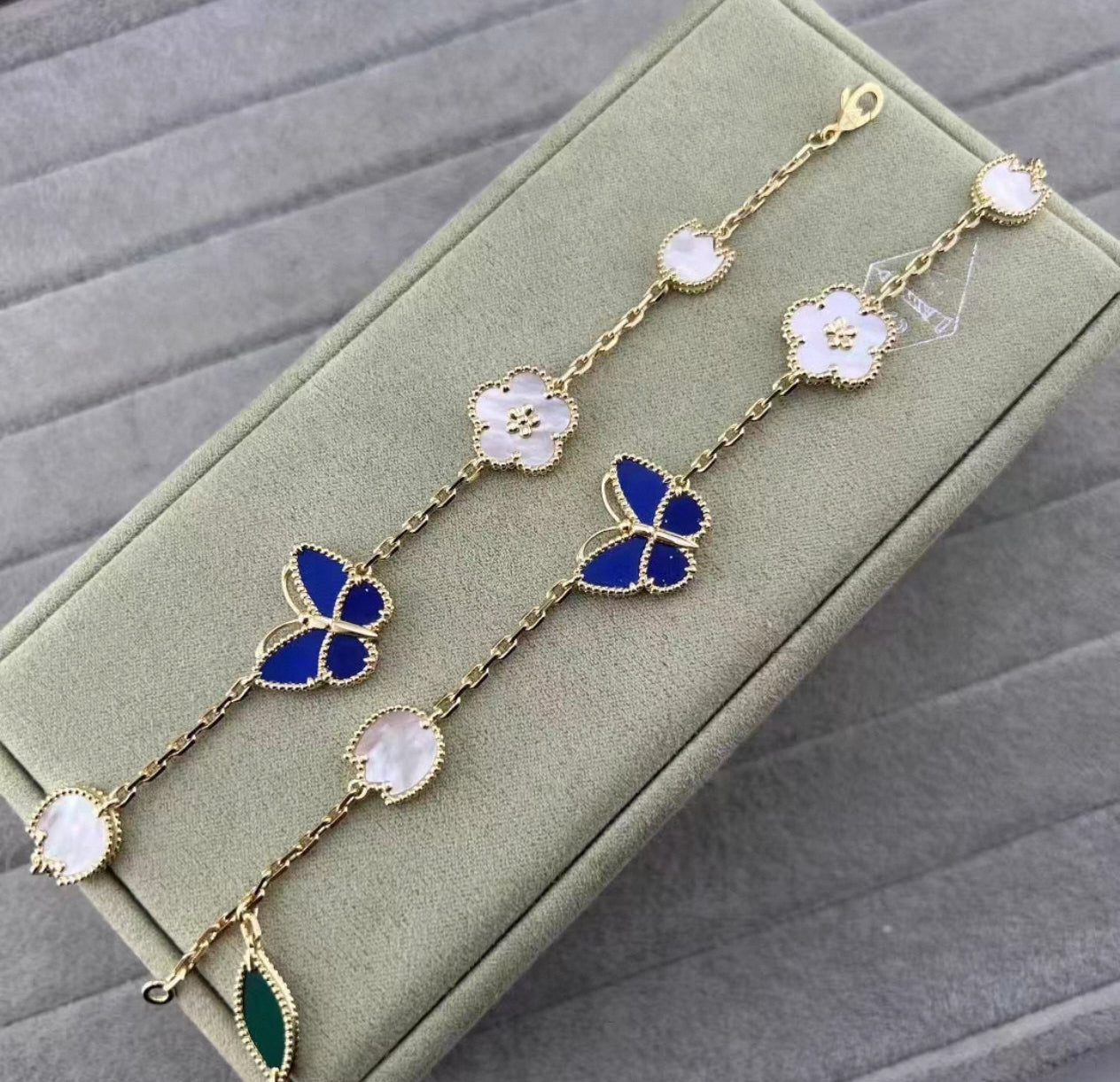[GALE]LUCKY SPRING GOLD BLUESTONE WHITE MOTHER-OF-PEARL BRACELET