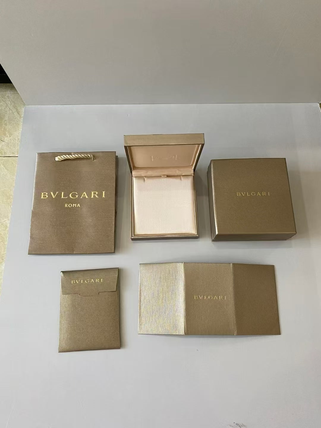 [GALE]BV BRACELET NECKLACE RING BOX GIFT BAG