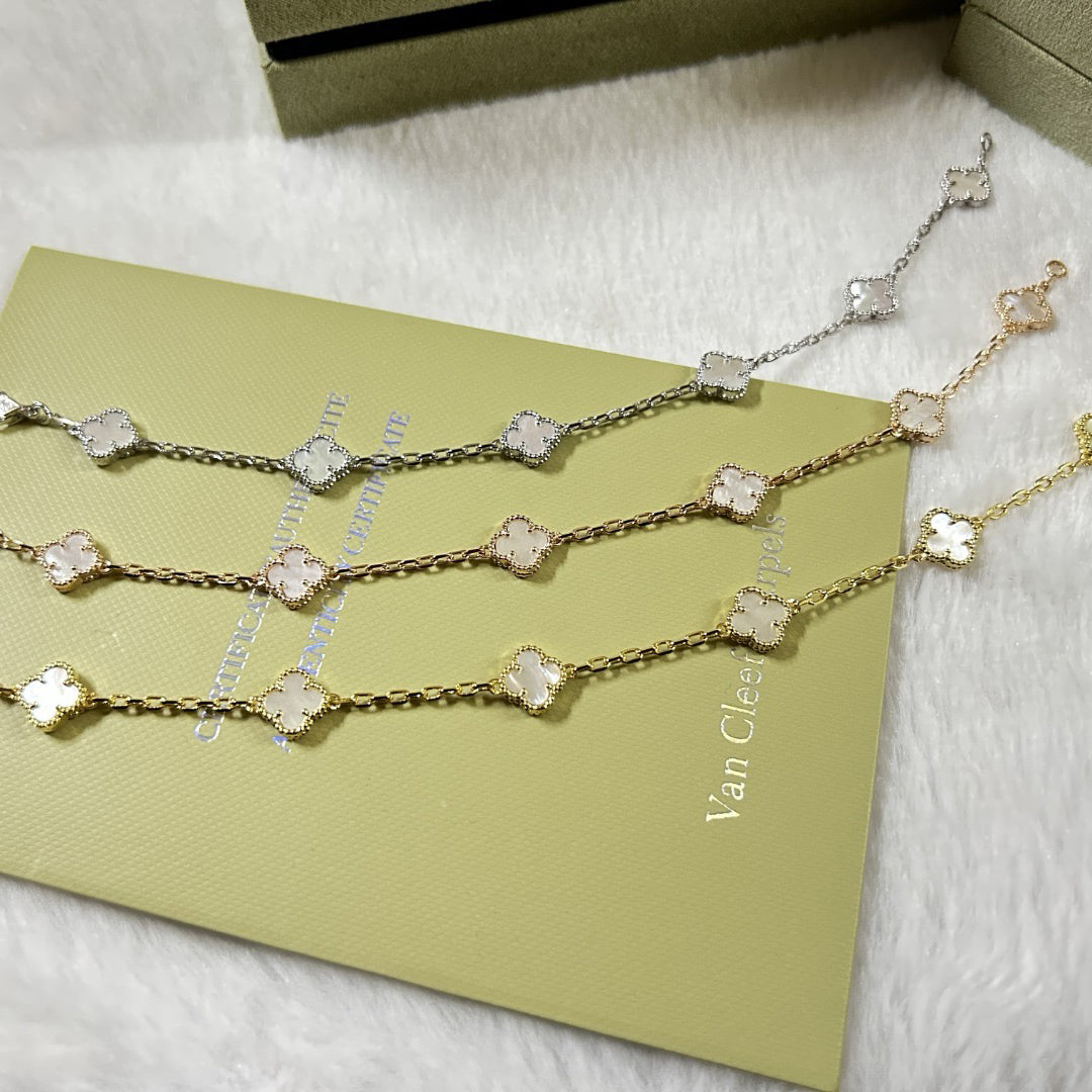 [GALE]CLOVER 6 MOTIF WEISSES MOP-ARMBAND