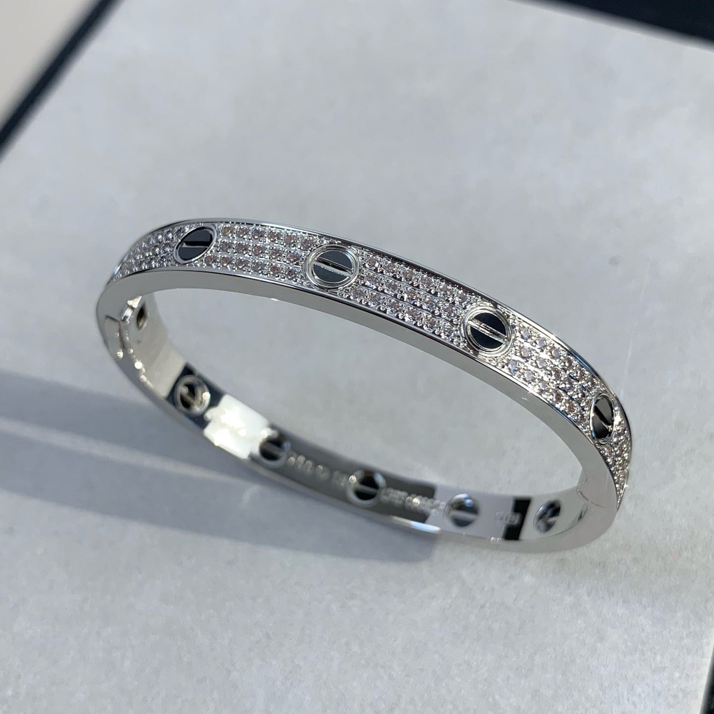 [GALE] LOVE ARMBAND 6,1 MM DIAMANT-PAVED KERAMIK 