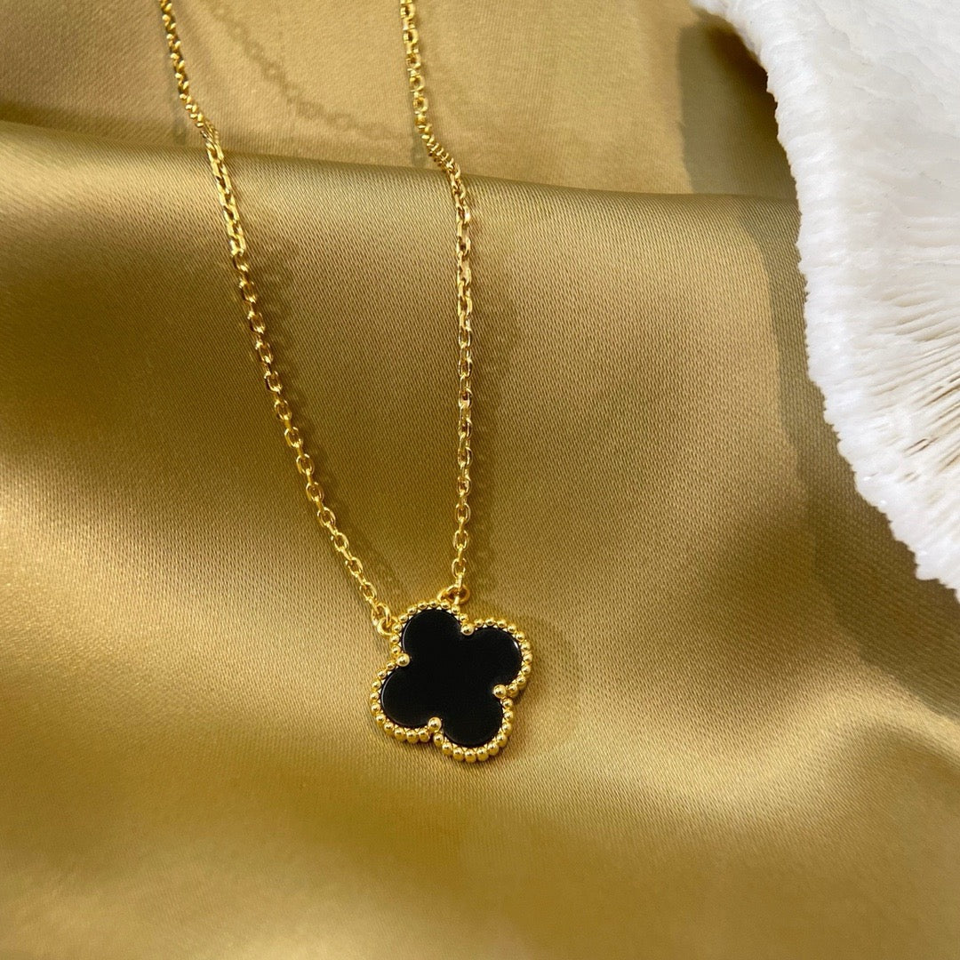 [GALE]CLOVER 15MM BLACK ONYX SINGLE FLOWER NECKLACE