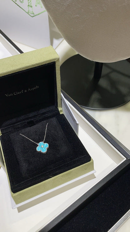 [ゲイル]クローバー 15mm ダイヤモンド SVRES ポーセリンネックレス シルバー