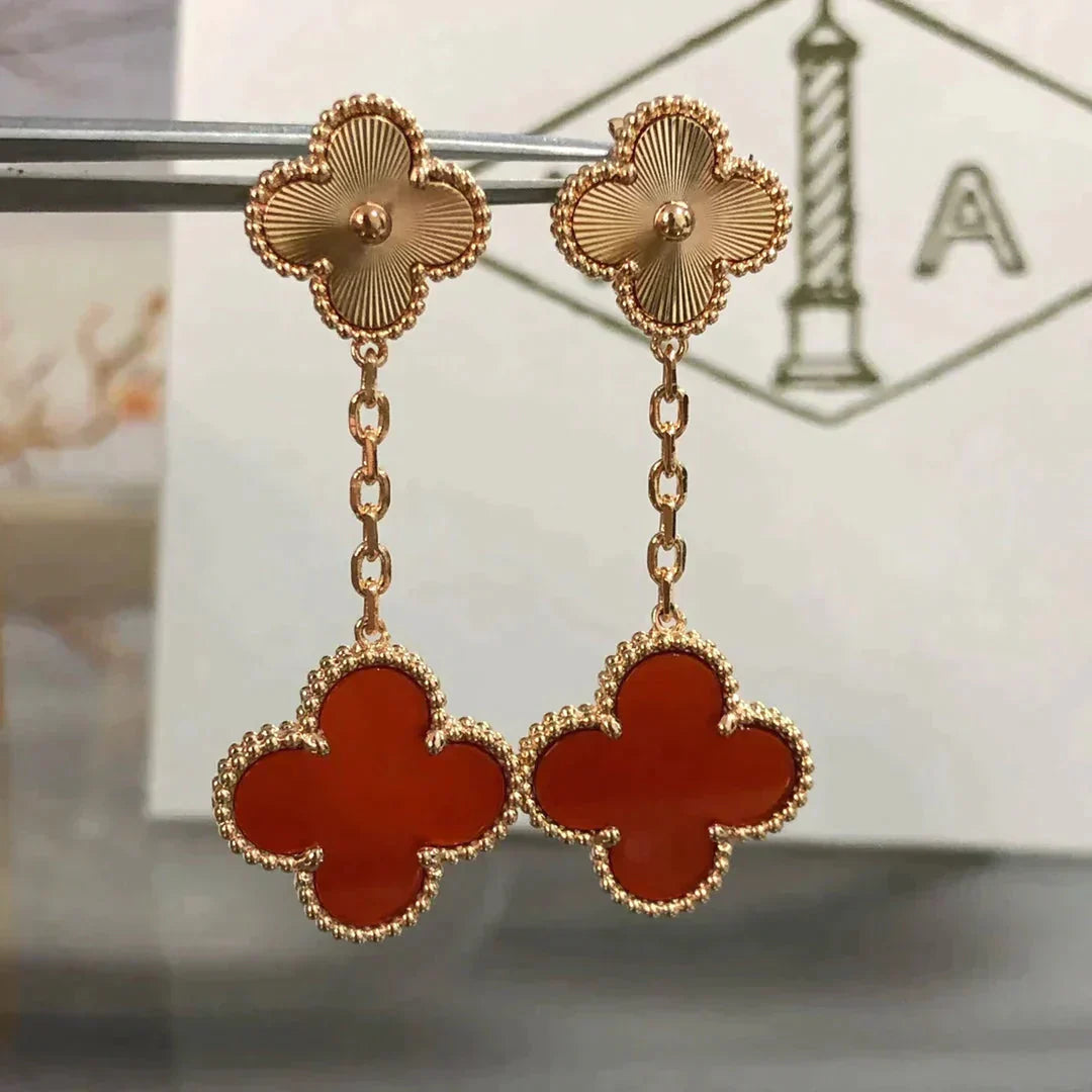 [GALE]CLOVER 2 MOTIF LASER CARNELIAN EARRINGS