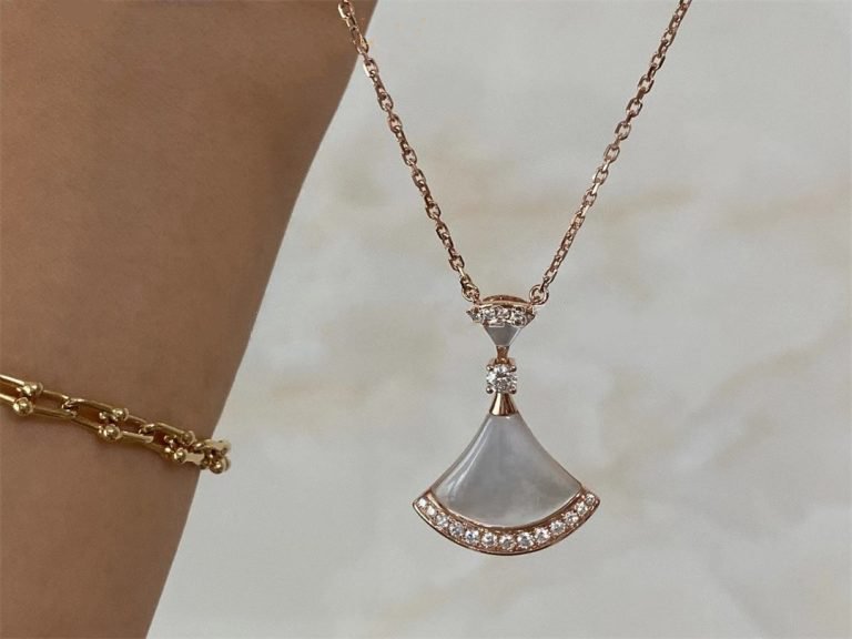 [GALE]DREAM NECKLACE MOP PINK GOLD DIAMOND