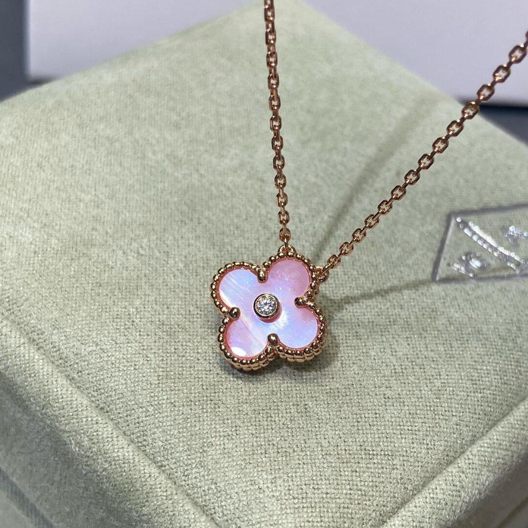 [GALE]CLOVER 15MM DIAMOND PINK MOP NECKLACE