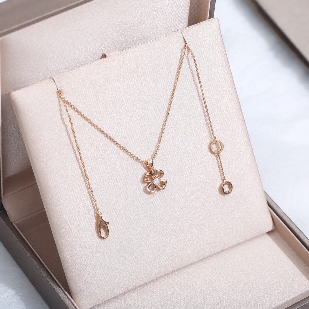 [GALE]FIOREVER NECKLACE DIAMOND CENTER